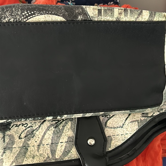 Paris Themed Purse - Picture 9 of 12